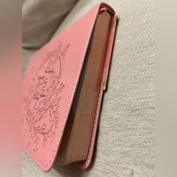 Find Rest Women's Devotional - Picture 7 of 15